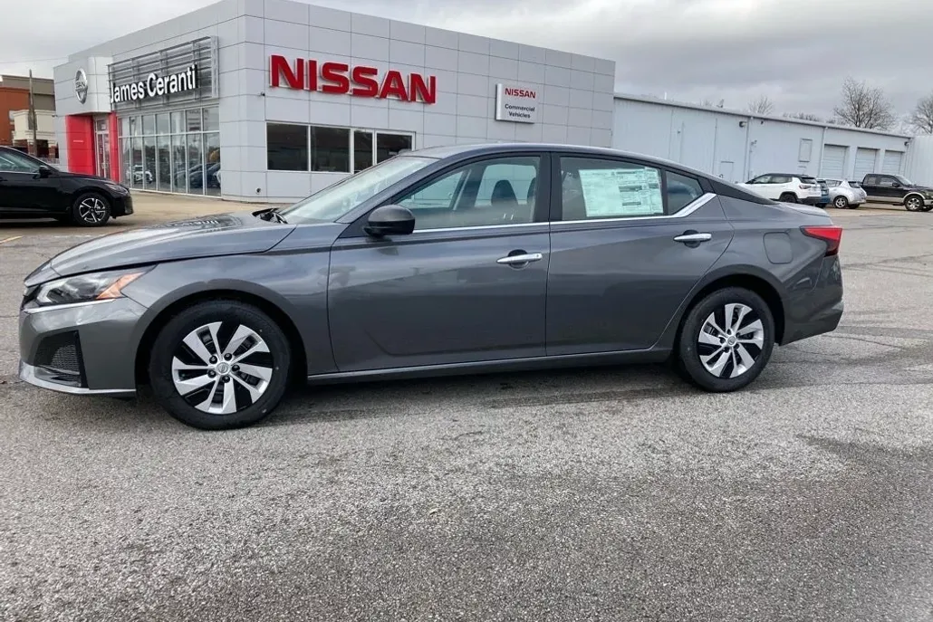 2025 Nissan Altima 2.5 S photo 1