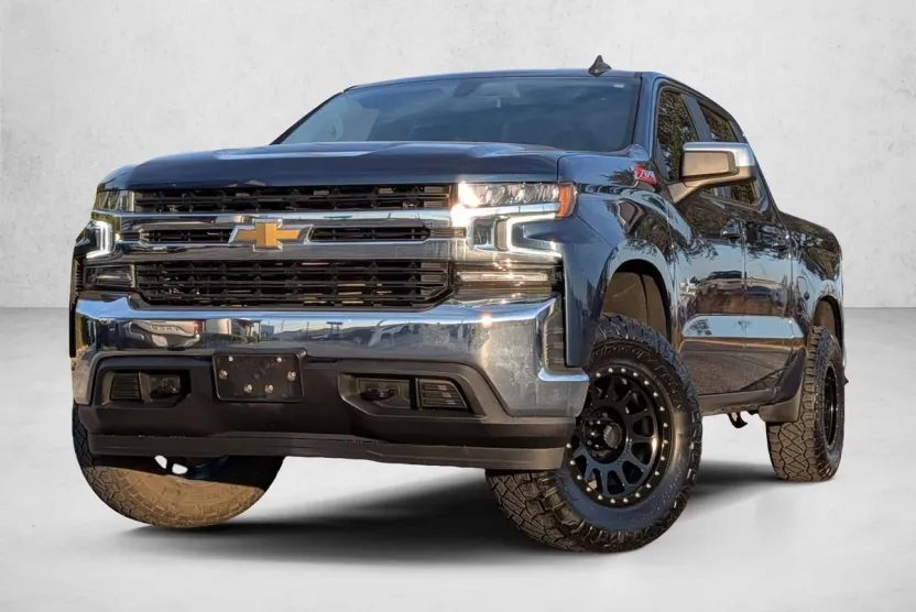 2021 Chevrolet Silverado 1500 LT photo 1