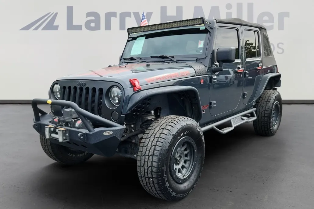 2017 Jeep Wrangler Unlimited Sport Big Bear photo 1