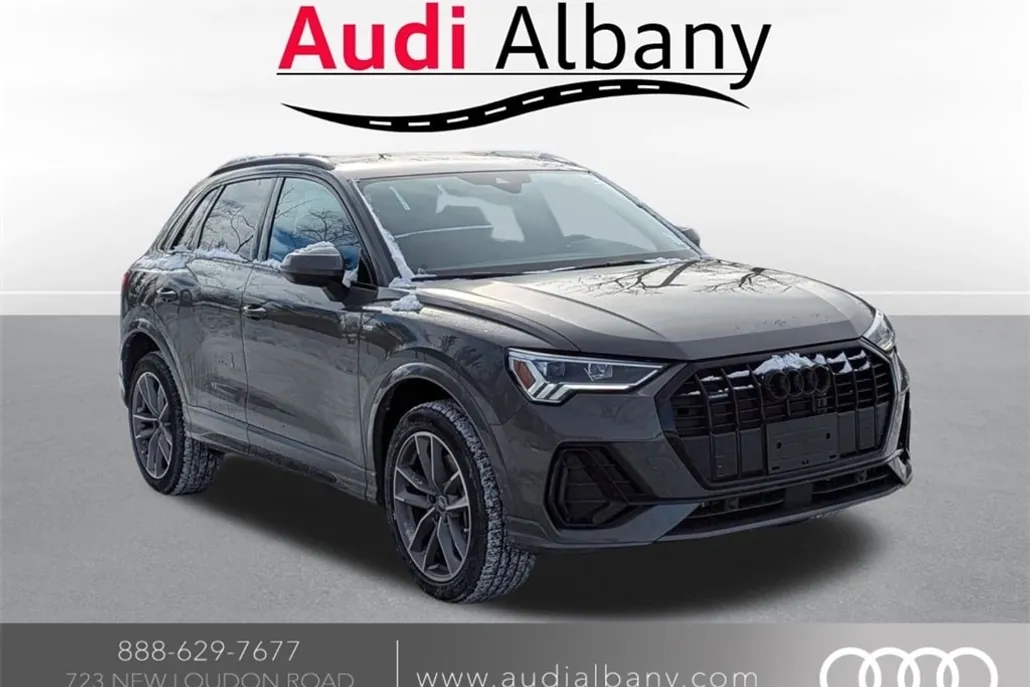 2025 Audi Q3 45 TFSI S line Premium photo 1