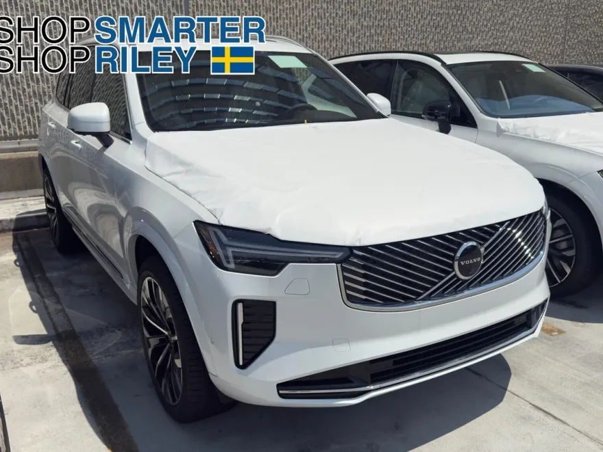 2026 Volvo XC90 Plus photo 1