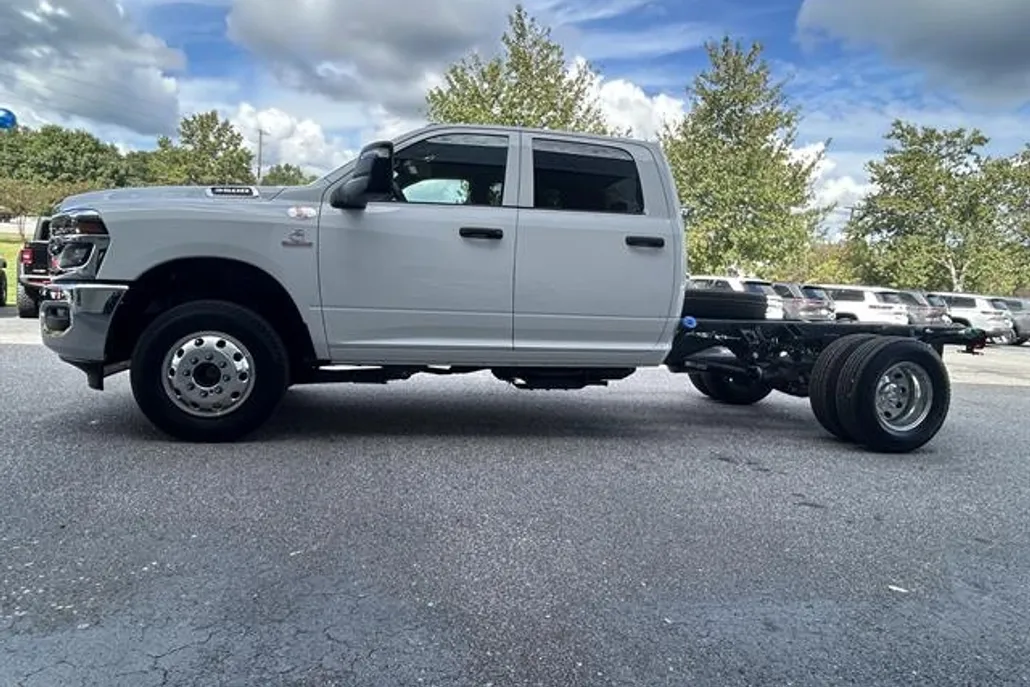 2026 Ram 3500 Tradesman photo 1