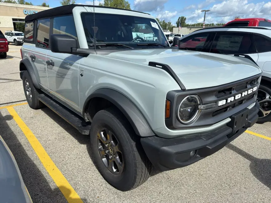 2023 Ford Bronco Big Bend photo 1