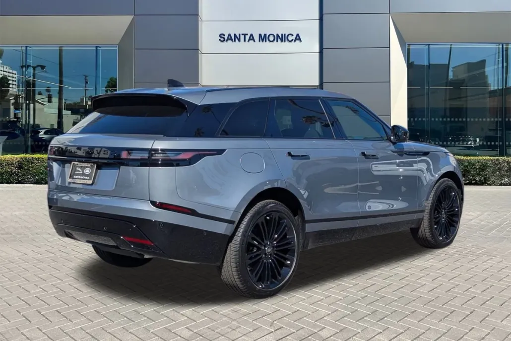 2026 Land Rover Range Rover Velar SE photo 1