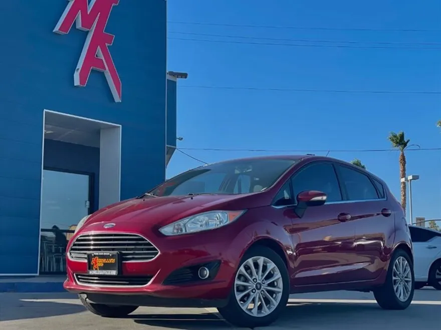 2017 Ford Fiesta Titanium photo 1