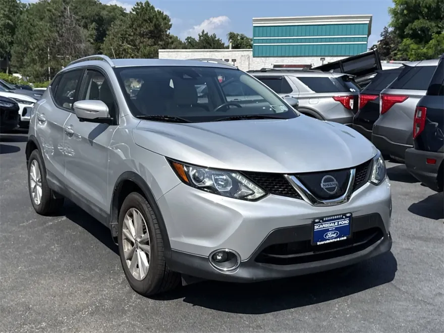 2019 Nissan Rogue Sport SV photo 1