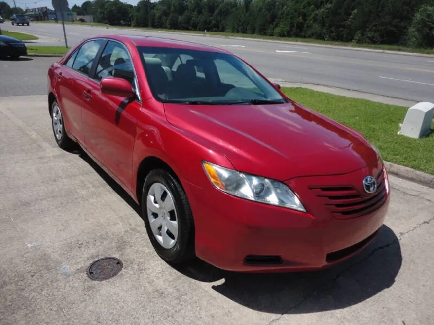 2007 Toyota Camry LE photo 1