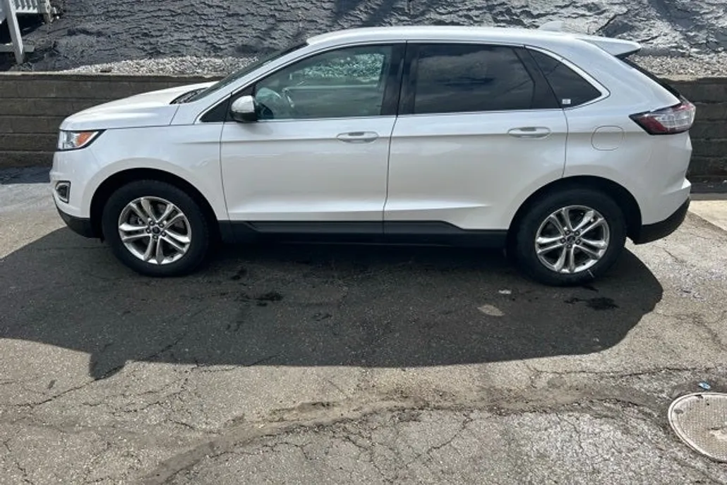 2015 Ford Edge SEL photo 1