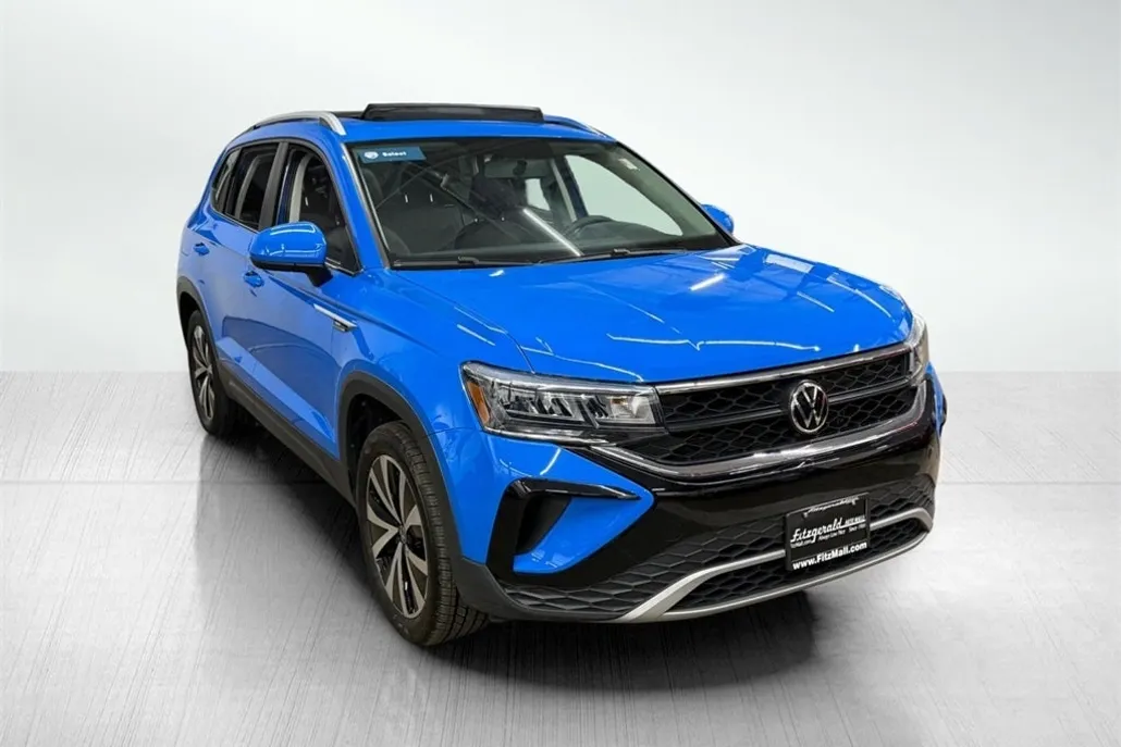 2022 Volkswagen Taos SE photo 1