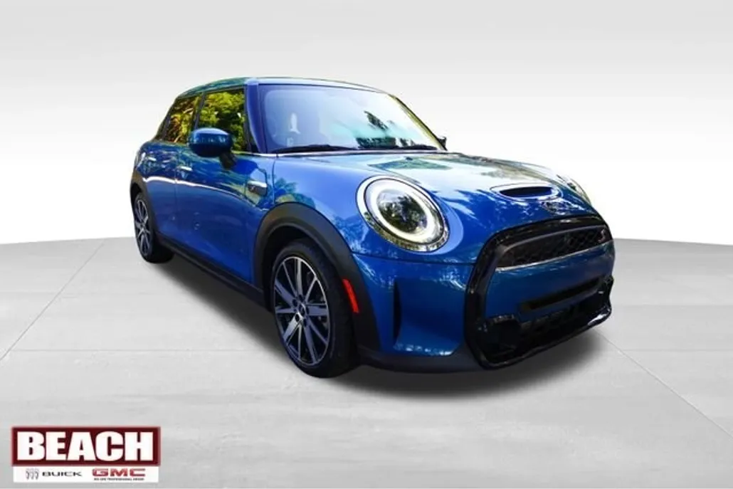 2024 Mini Cooper 4 Door Hardtop S photo 1