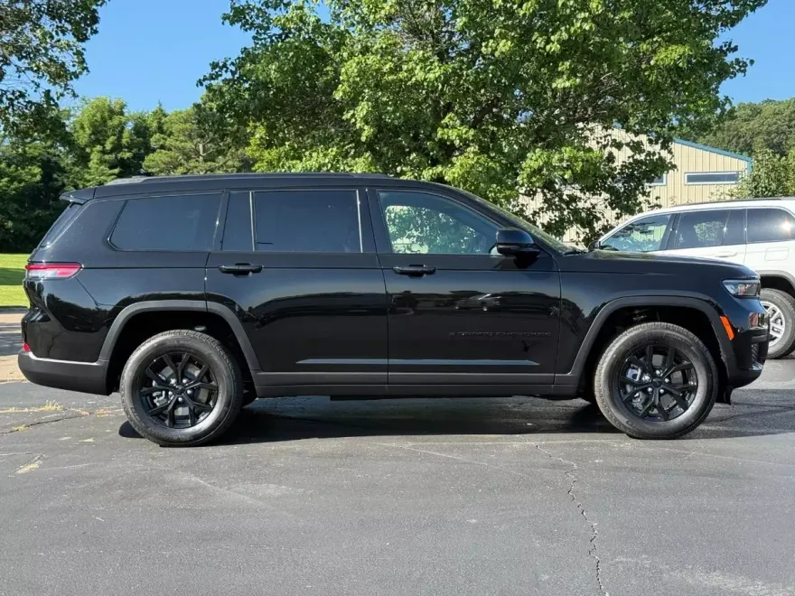 2025 Jeep Grand Cherokee Altitude X photo 1