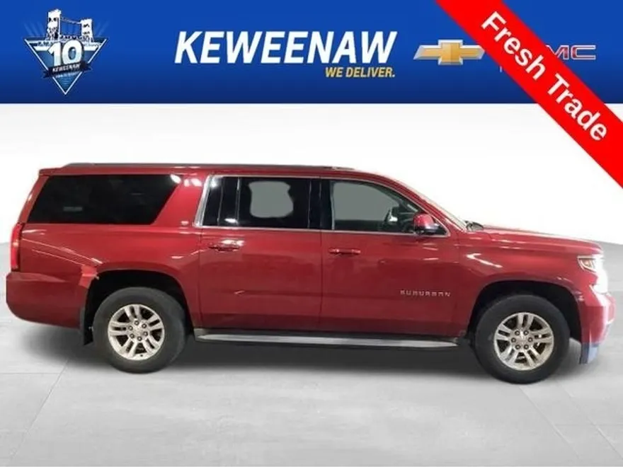 2015 Chevrolet Suburban LT photo 1