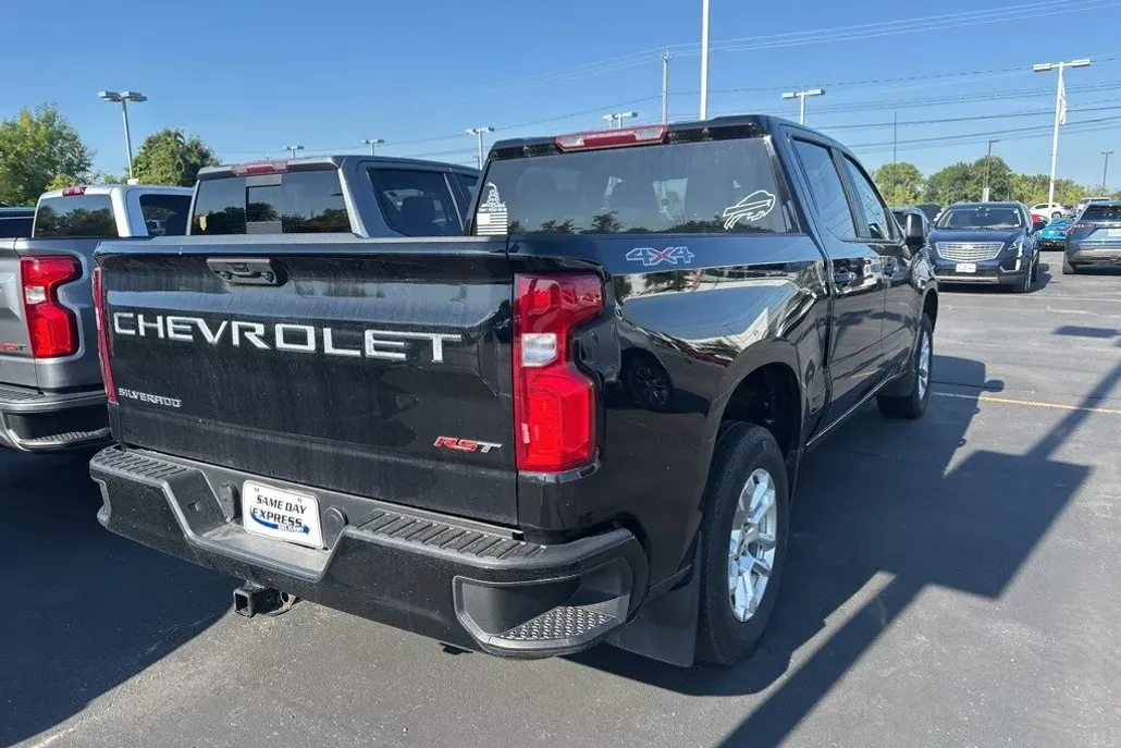 2022 Chevrolet Silverado 1500 RST photo 1