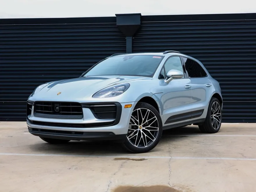 2025 Porsche Macan Base photo 1