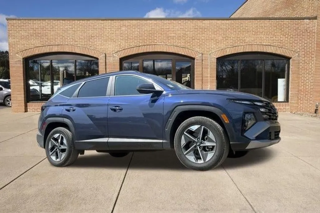 2025 Hyundai Tucson SEL Convenience photo 1