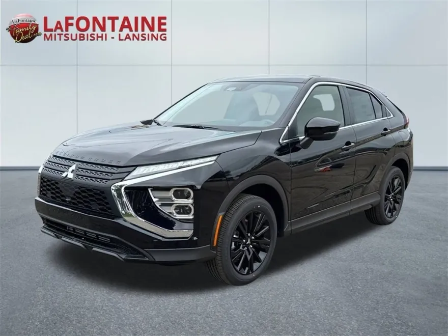 2025 Mitsubishi Eclipse Cross LE photo 1