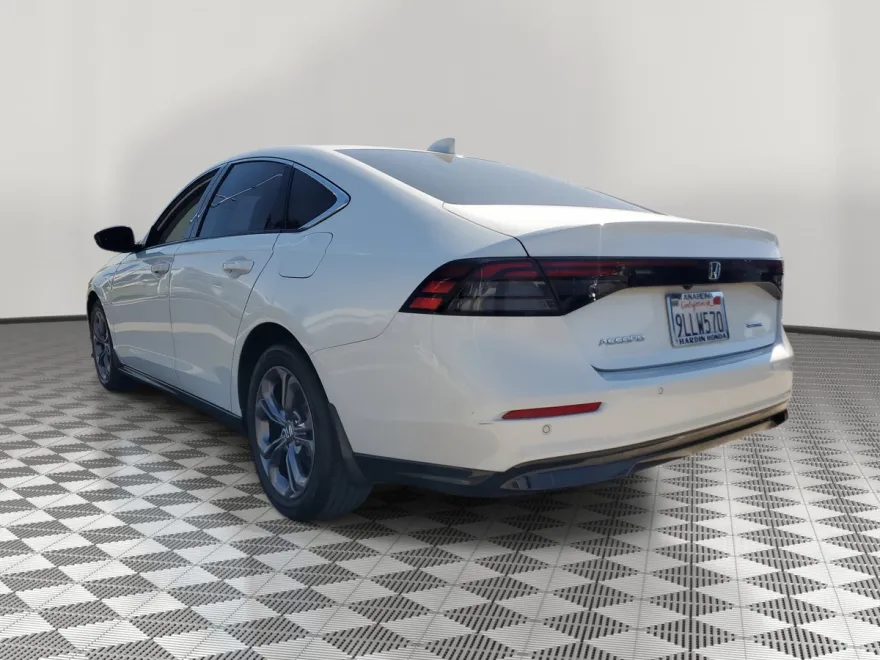 2024 Honda Accord Hybrid EX-L photo 2