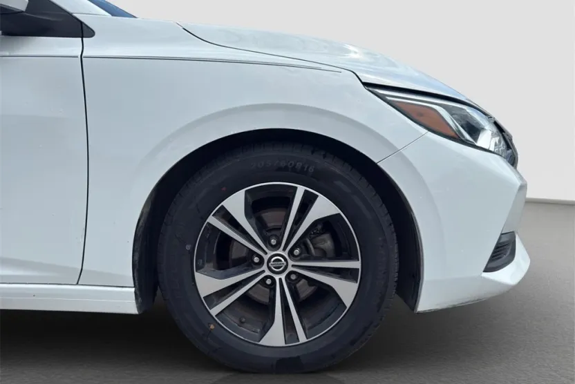 2022 Nissan Sentra SV photo 1