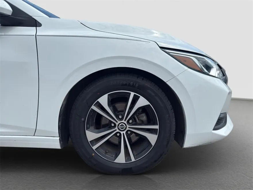 2022 Nissan Sentra SV photo 1