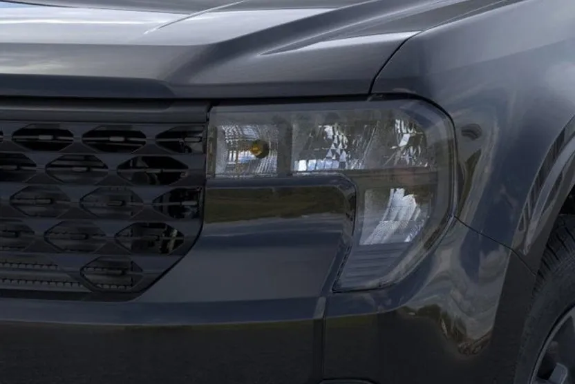 2025 Ford Maverick XLT photo 1