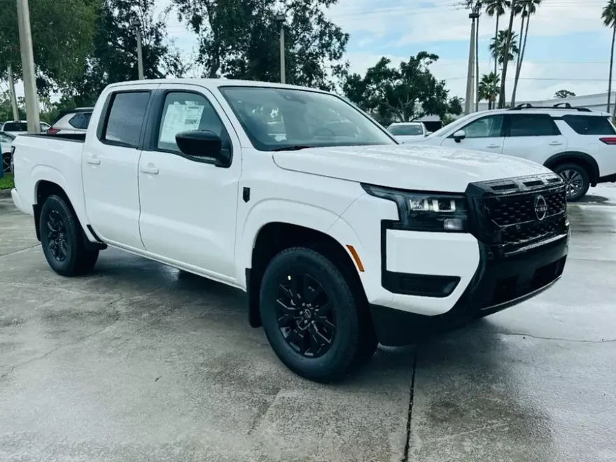 2026 Nissan Frontier SV photo 1