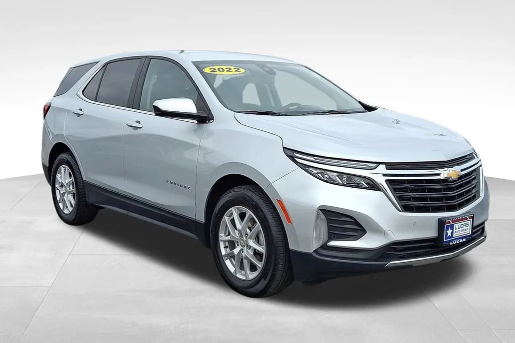 2022 Chevrolet Equinox LT photo 1