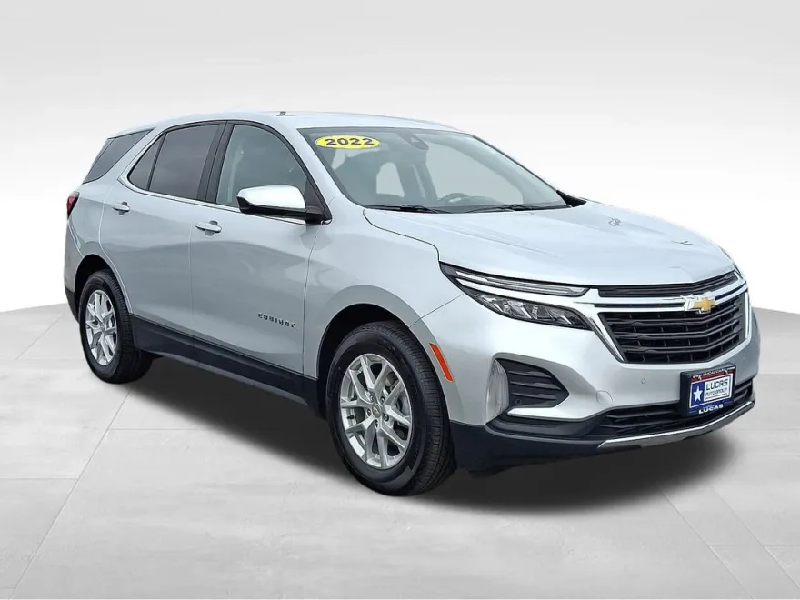 2022 Chevrolet Equinox LT photo 1