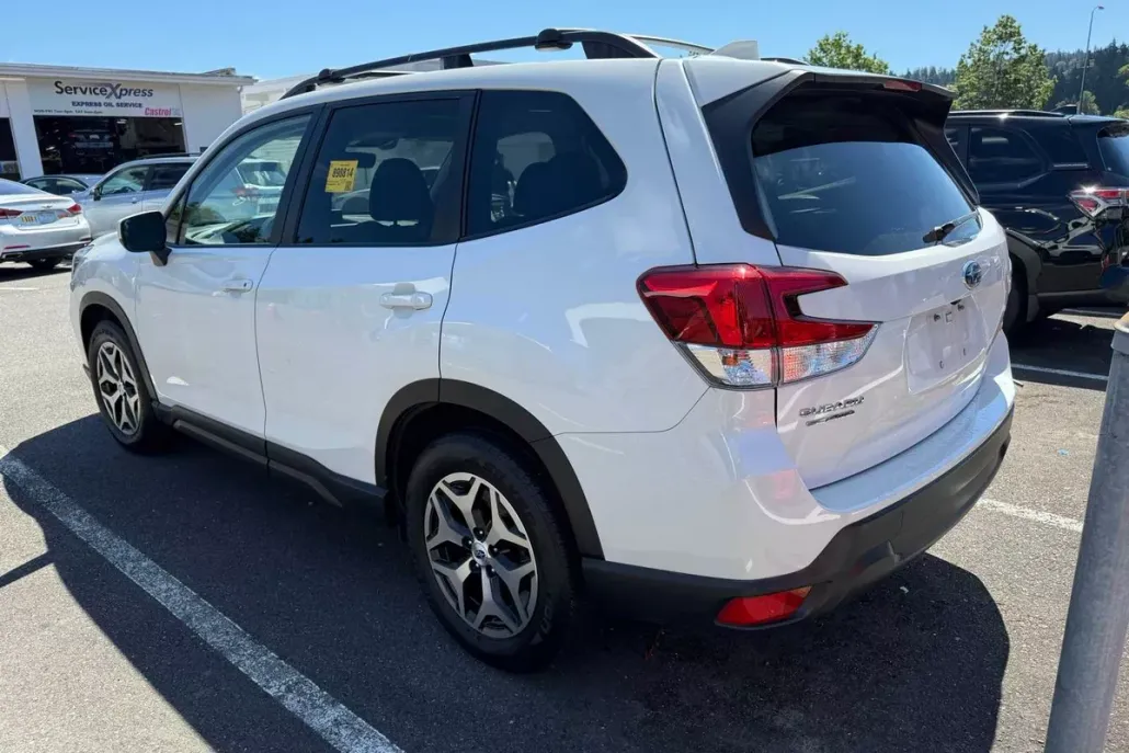 2019 Subaru Forester Premium photo 1