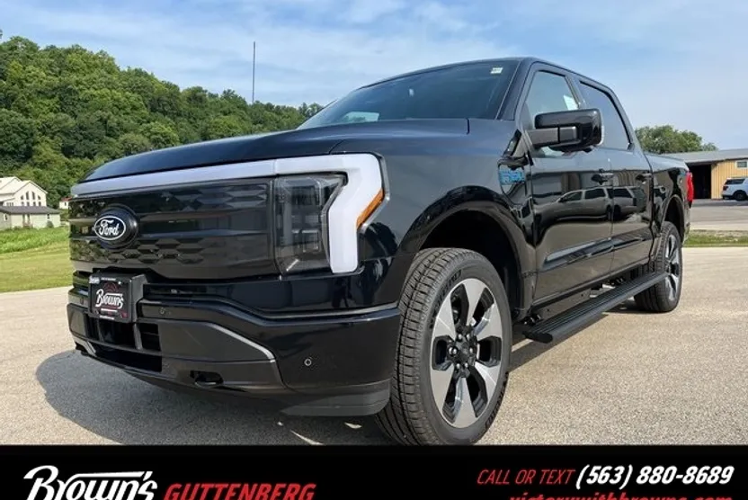 2025 Ford F-150 Lightning Platinum photo 1