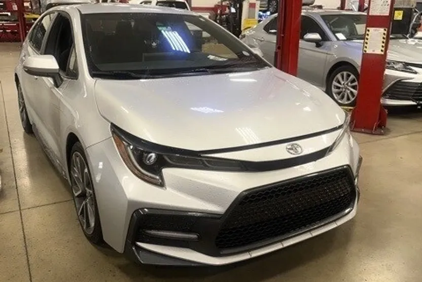 2021 Toyota Corolla SE photo 1