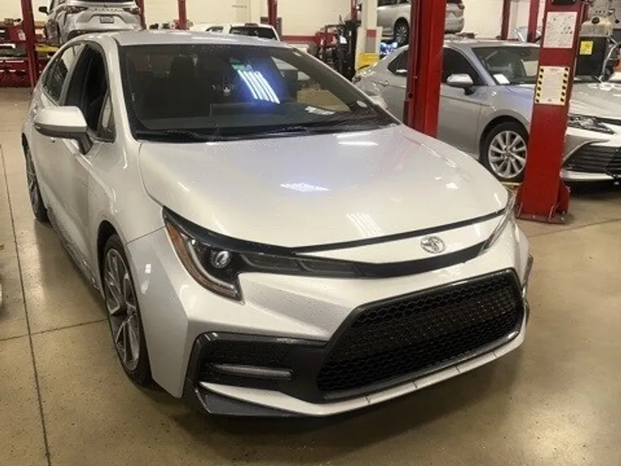 2021 Toyota Corolla SE photo 1