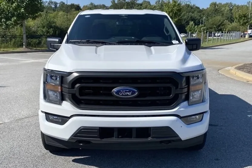 2023 Ford F-150 XLT photo 1