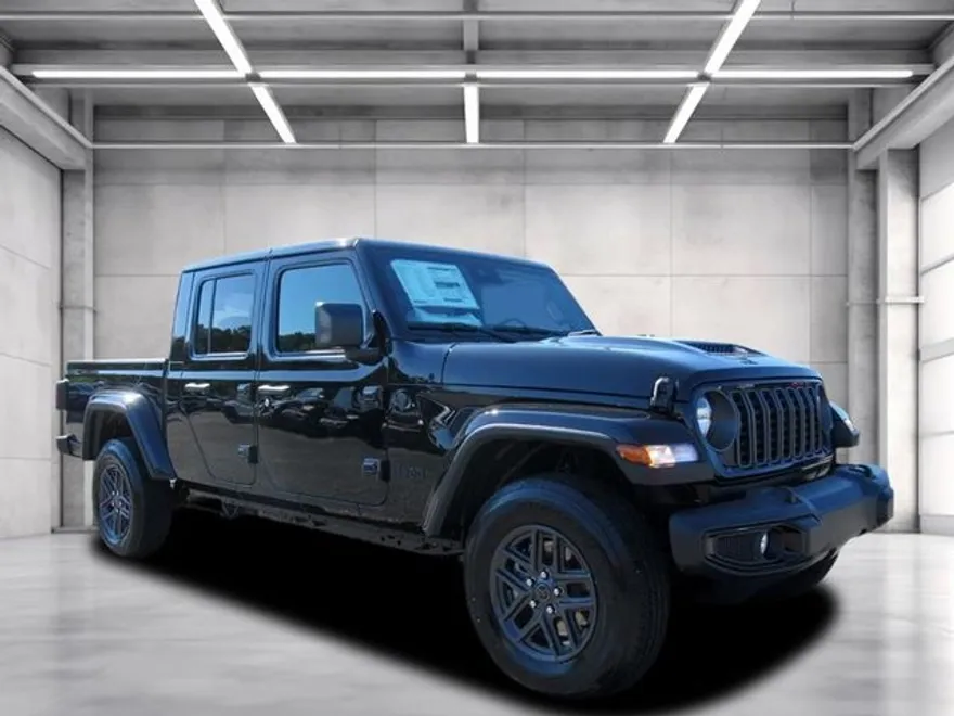 2025 Jeep Gladiator Sport S photo 1