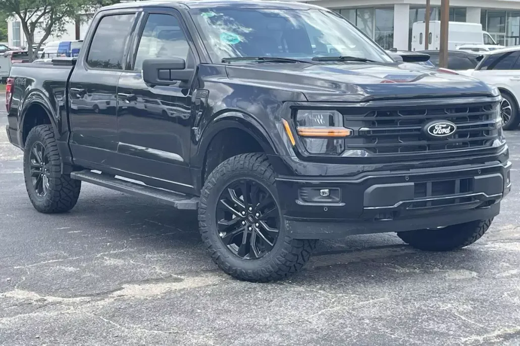 2025 Ford F-150 XLT photo 1
