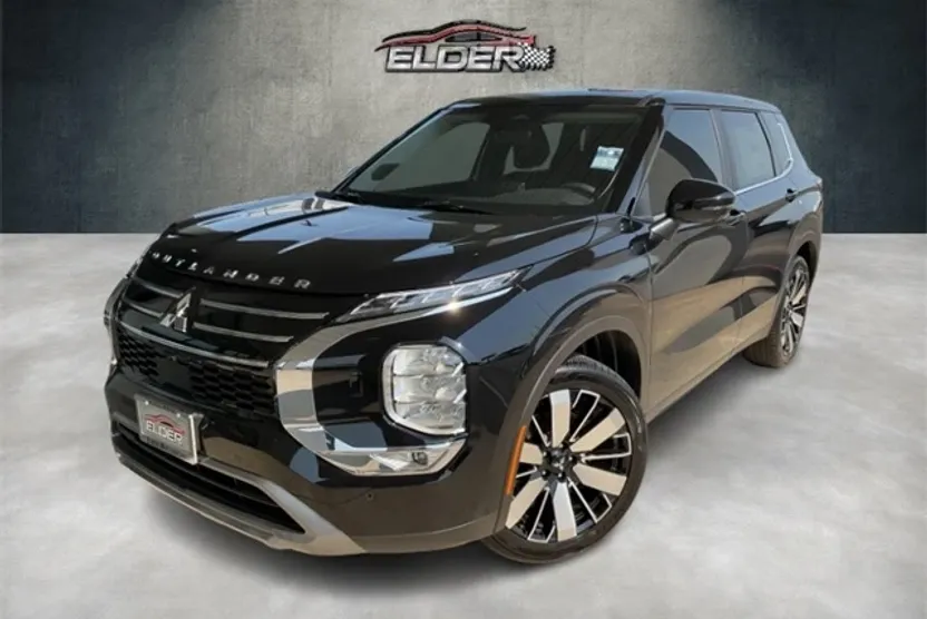 2025 Mitsubishi Outlander SE photo 1