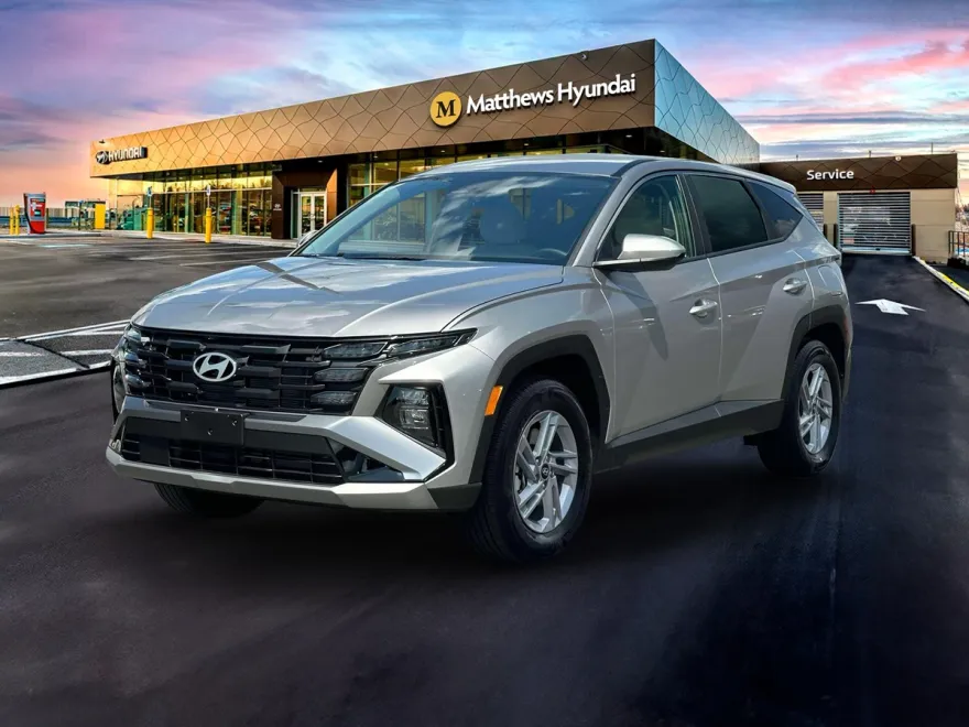 2025 Hyundai Tucson SE photo 1