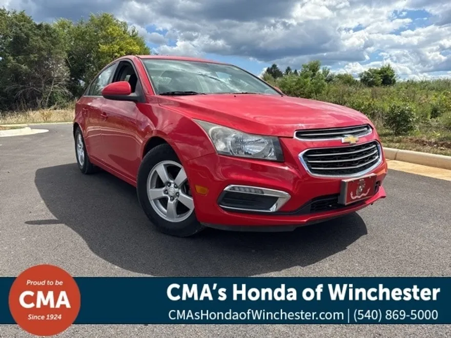 2016 Chevrolet Cruze LT photo 1