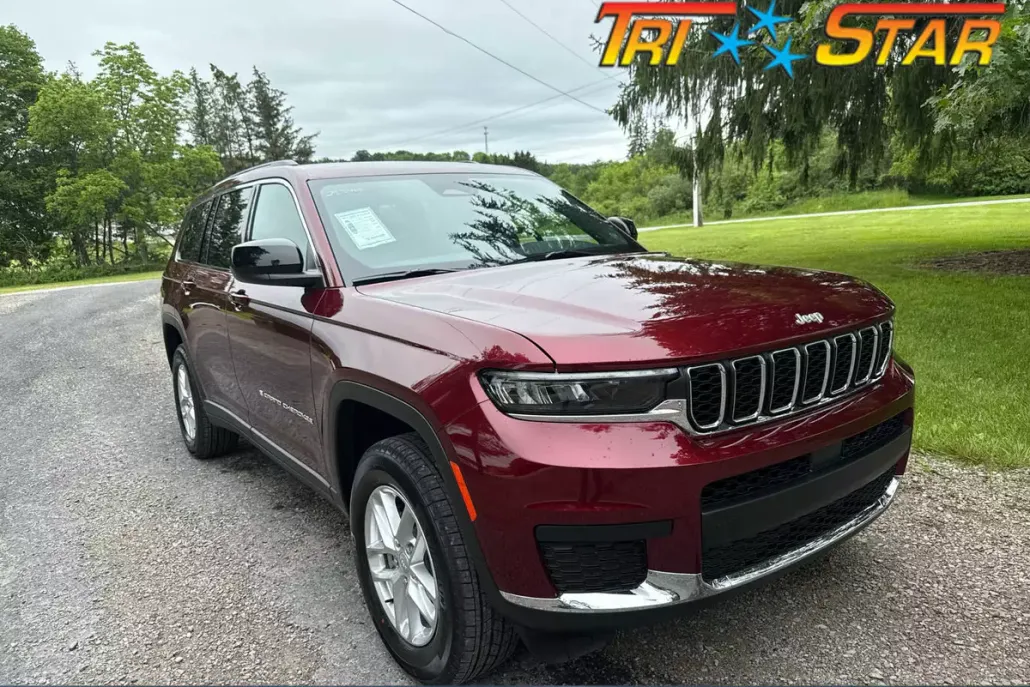 2025 Jeep Grand Cherokee Laredo X photo 1