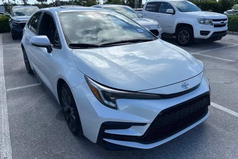2024 Toyota Corolla SE Premium photo 1