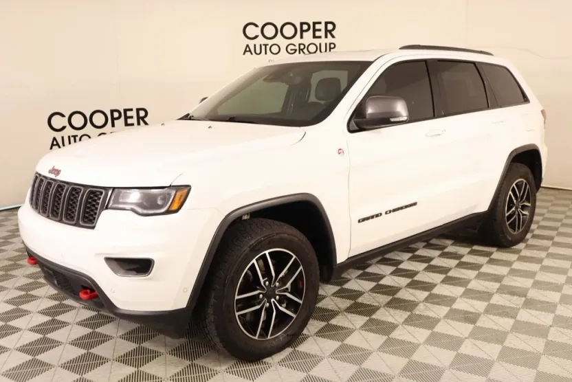 2021 Jeep Grand Cherokee Trailhawk photo 1