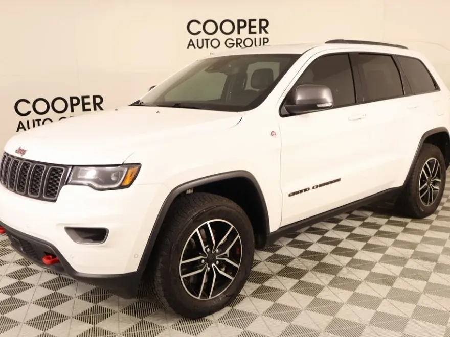 2021 Jeep Grand Cherokee Trailhawk photo 1