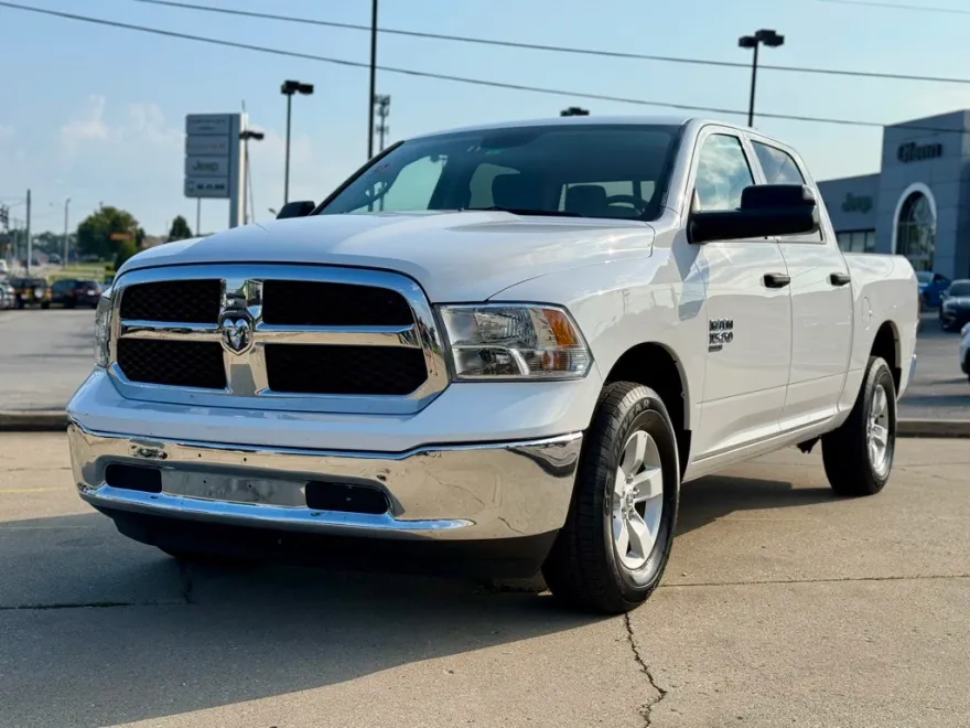 2023 Ram 1500 Classic SLT photo 1