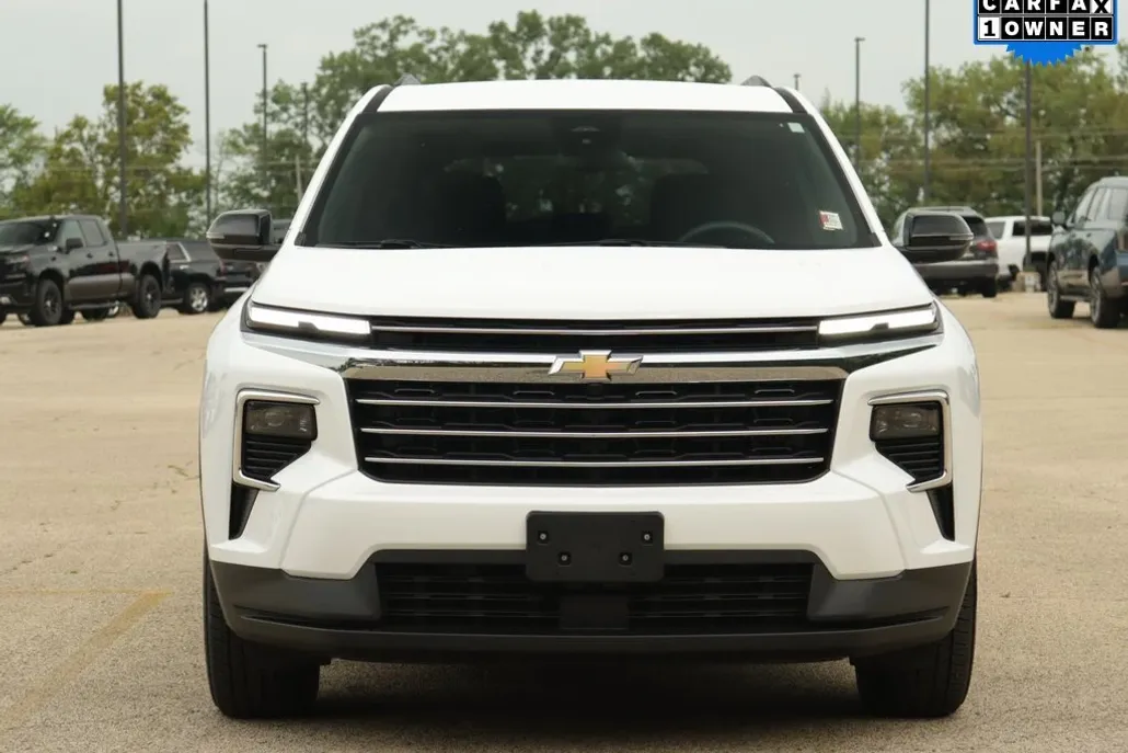 2025 Chevrolet Traverse photo 1