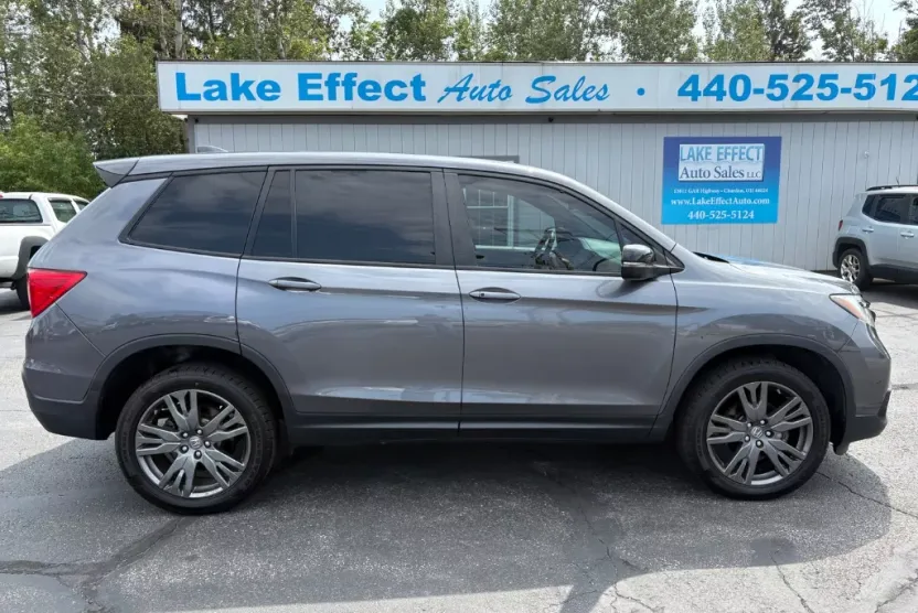 2017 Chevrolet Traverse 1LT photo 1