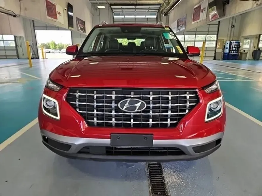 2022 Hyundai Venue SEL Limited photo 1