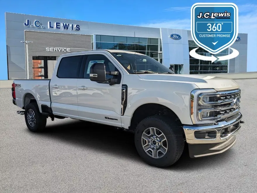 2025 Ford F-350 Lariat photo 1