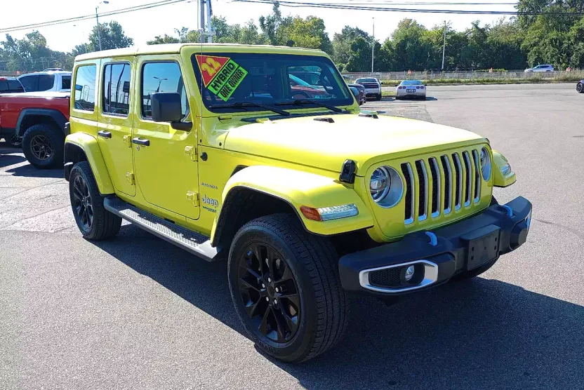 2022 Jeep Wrangler 4xe Unlimited Sahara photo 1