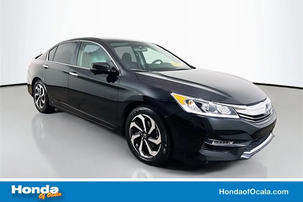 2017 Honda Accord EX photo 1