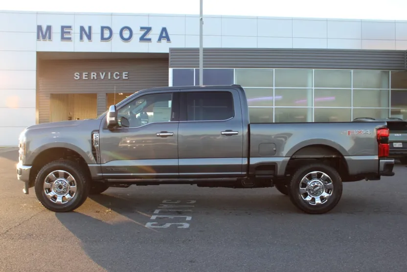 2026 Ford F-250 Lariat photo 1