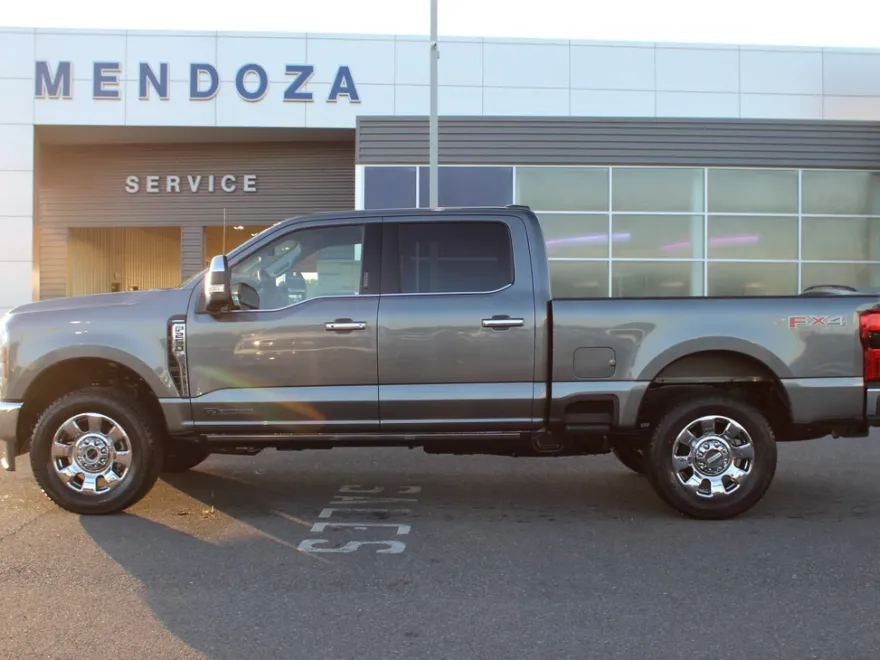 2026 Ford F-250 Lariat photo 1